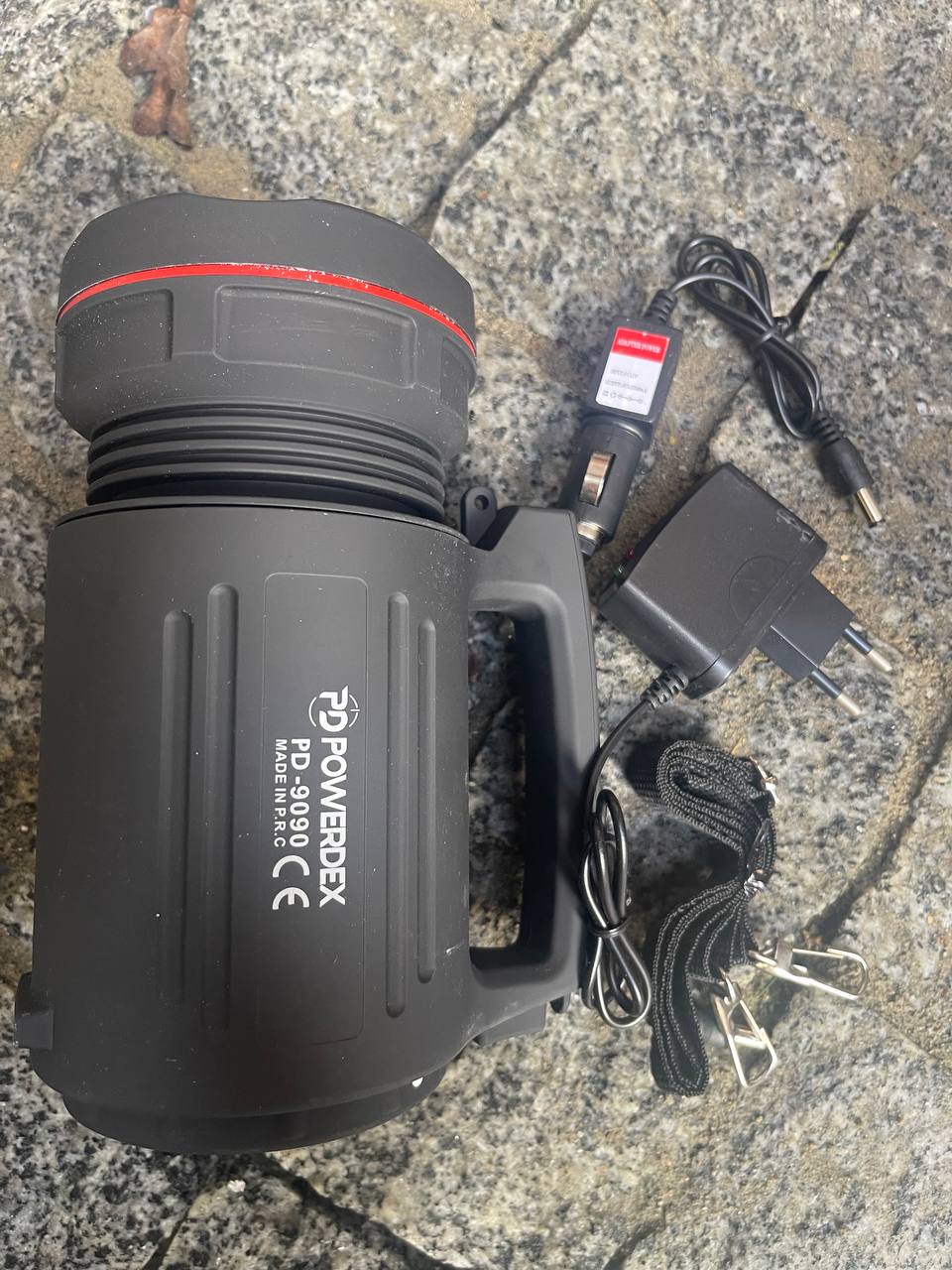 Професійний акумуляторний прожектор POWERDEX 15W !